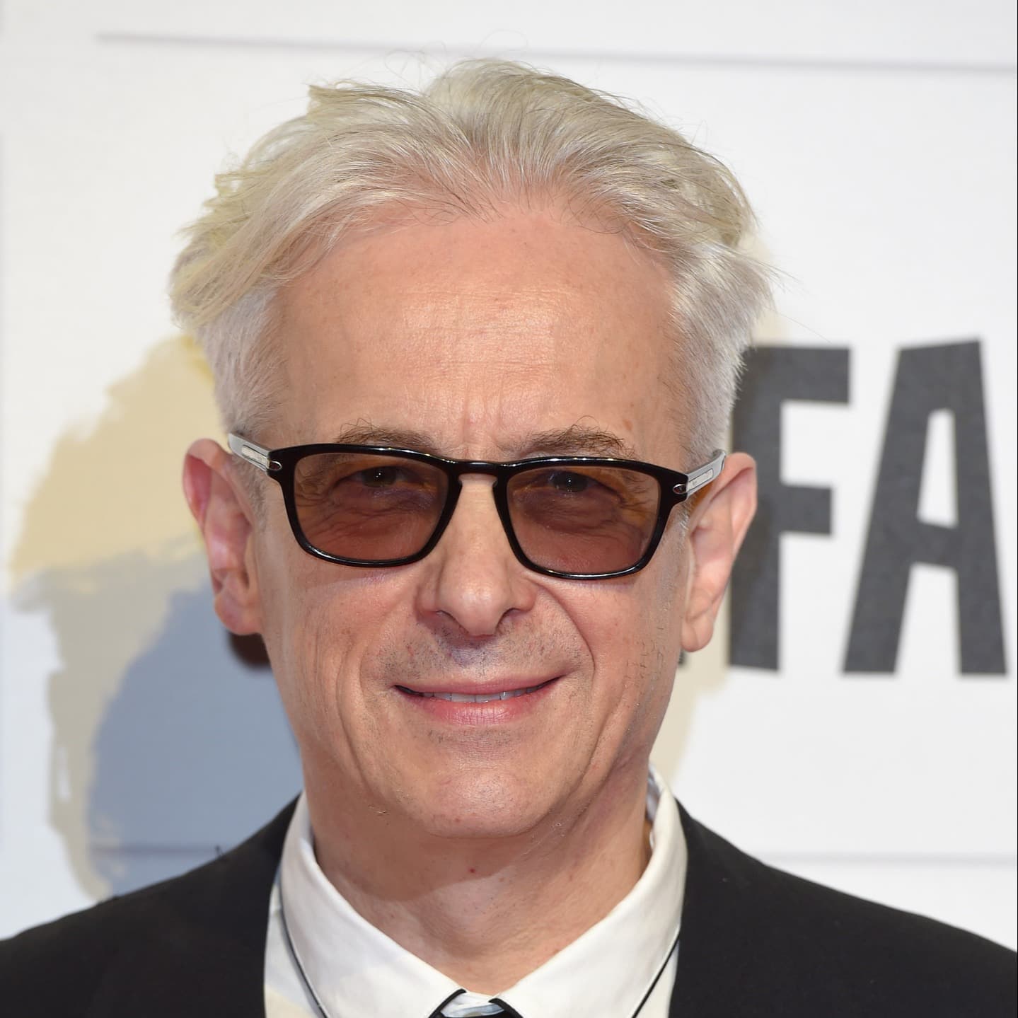 Elliot Grove