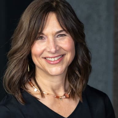 Amy Kelly Lauer