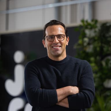 Dr. André Martin