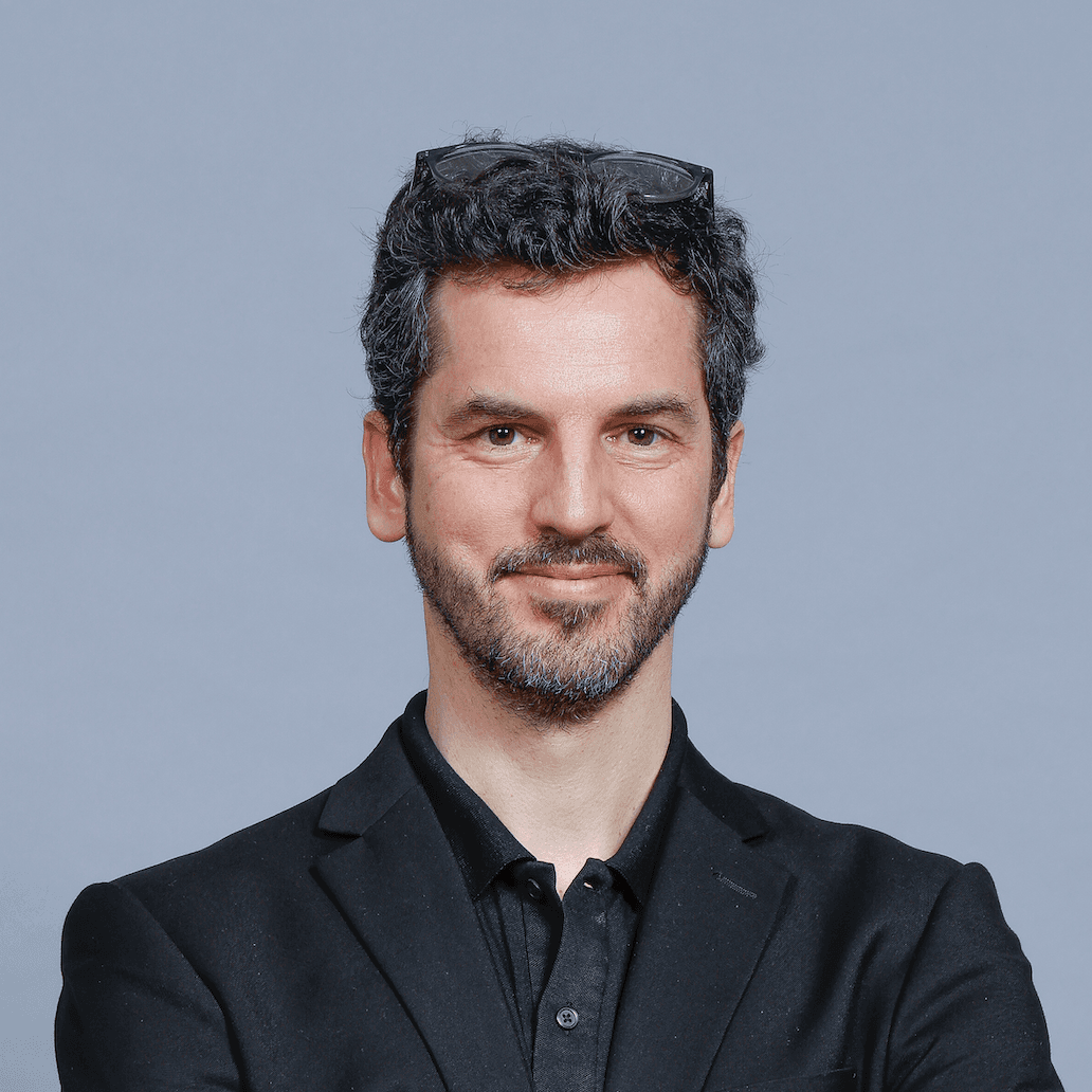 Master Trust Signals Fostering Agentic AI Staff Adoption